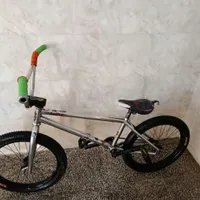 دوچرخهBMXحرکات نمایشی|دوچرخه، اسکیت، اسکوتر|اصفهان, شمس آباد|دیوار
