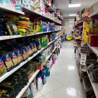 نیرو کار خانم هایپر مارکت
