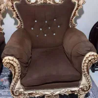 مبل ۷ نفره سلطنتی به همراه میز عسلی|مبلمان خانگی و میز عسلی|رشت, جانبازان|دیوار