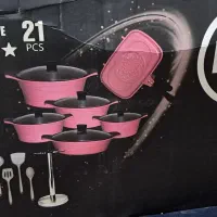 سرویس قابلمه 21 پارچه pmf رنگش هم مشکی هست