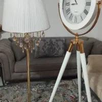 ساعت ایستاده آواژور ایستاده