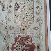 یک عدد فرش ۱۲ متری و یک جفت فرش ۶ متری نقش برجسته