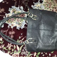 کیف زنانه و کفش اسپورت ورزشی در حد نو
