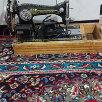 چرخ خیاطی دستی وبرقی  قدیمی وسالم بدون هیچ ایرادی|چرخ خیاطی و ریسندگی|هرسین, |دیوار