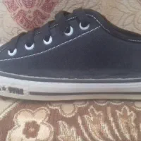 کفش. سبک و راحت