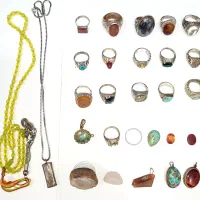 فروش کلکسیون زیورآلات قیمتی و زیر خاکی