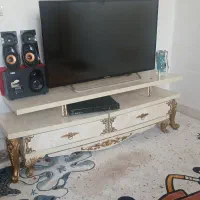 تلویزیون سونیا و زیر تلویزیون چهار تیکه فایبر گلاس