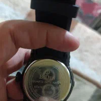 ساعت رو یک ماه هست گرفتم