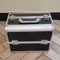 صندوقچه آرایشی. مخصوص سالن دارا