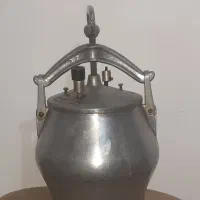 یک عدد زودپزچهارنفره