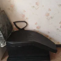 صندلی آرایشگری.