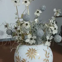 گل مصنوعی همراه گلدان