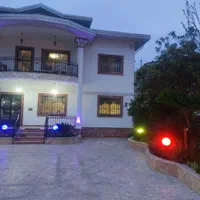 ویلادوخوابه فوق‌العاده تمیزمرکزشهر ونزدیک به دریا