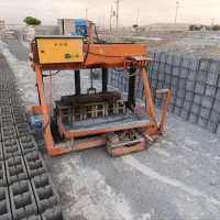 دستگاه بلوک زنی نیمه اتومات