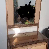 تخت وکمدومیزارایش