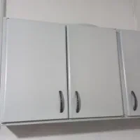 تعدادی کابینت همراه سینک و آبچکان به فروش میرسد