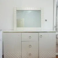کنسول و آینه