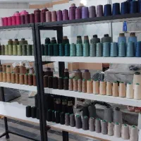 کمک برش خانم جوان جهت کار در کارگاه