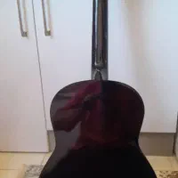 گیتار 4بار استفاده شده جنس خوب