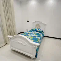 تخت نوجوان اپادانا