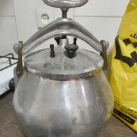 تعدادی وسایل فروشی