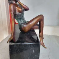 مجسمه برنزی روی سنگ پتینه|مجسمه، تندیس، ماکت|تهران, فردوسی|دیوار