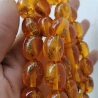 تسبیح کهربا ، کهنه ، حشره دار