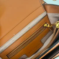 کیف عسلی برند charles and keith|کیف، کفش، کمربند|تهران, تجریش|دیوار