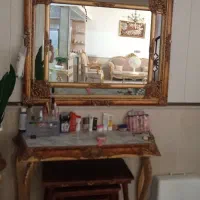 اینه و‌میز