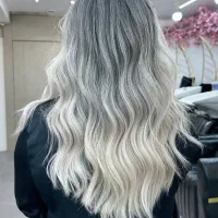 رنگ مو تخصصی را از ما بخواهید|خدمات آرایشگری و زیبایی|صدرا-فارس, فاز ۲|دیوار