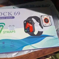 فروش ساعت نو فقط درحد روشن شدن صفحه