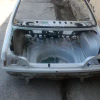 قسمت عقب پژو و پارس