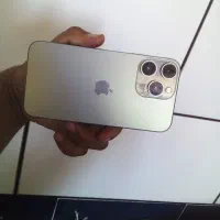 ایفون ایکس آر در شاستی ۱۵ پرومکس