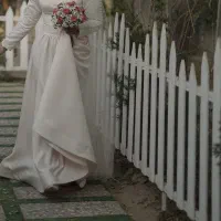 لباس نامزدی در حد نو یه بار پوشیده شده