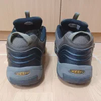 کفش استوک ۴۴.۵ و ۴۲.۵ برند KEEN و VICO|کیف، کفش، کمربند|شیراز, زرهی|دیوار