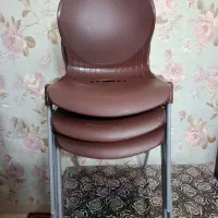 صندلی پلاستیکی پایه فلزی