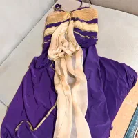 لباس مجلسی|لباس|صومعه‌سرا, |دیوار