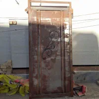 درب حیاط تک لخت