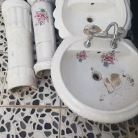 روشویی همراه باشیر