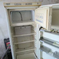 یخچال صحیح و سالم به شرط کار