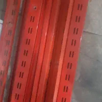 قفسه مغازه دیواری حبوبات وسط فروشگاهی ترازو پنکه