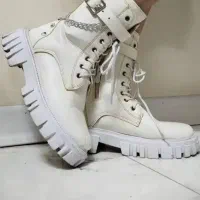 بوت سفید زمستونی