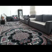 فرش و میز عسلی