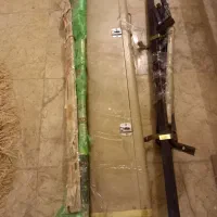 یک دستگاه ماشین بافتنی