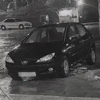 پژو۲۰۶ مشکی ۸۳|خودرو سواری و وانت|لنجان, |دیوار