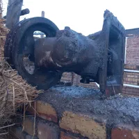 یک عدد اشف در حد نوکم کار مخصوص برای گشیدن اب چاه