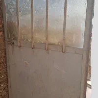 در انباری