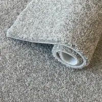 موکت پالاز رنگ نقره ای متری ۷۸۰هزار تومان