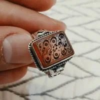 انگشتر عقیق یمن ذکر علی‌مع‌الحق و الحق‌مع‌علی