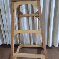 چهارپایه چوبی